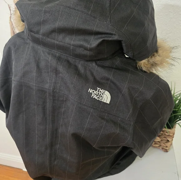 Women's The North Face Parka Jacket With Hood Color Grey Size Medium - Picture 5 of 11
